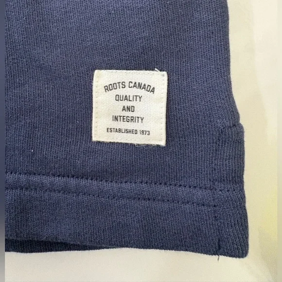 NWT ROOTS Zip Up Sweater Mens’s - Picture 6 of 8